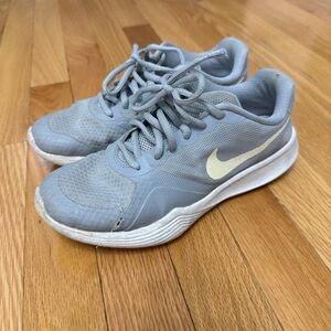 Size 6.5 Grey Nike Running Tennis Shoes with yellow logo